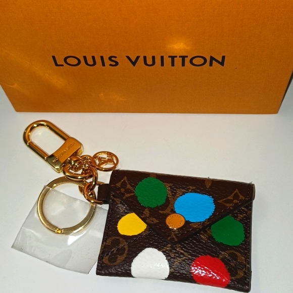 *NWT* Louis Vuitton Kusama Monogram Dot Kirigami Key Ring **RARE** 6LK0216 - Picture 1 of 8